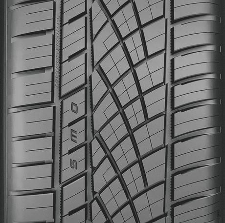 Continental ExtremeContact DWS06 245/40R18 all-season tire