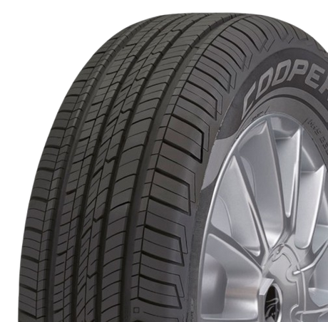Cooper CS5 Grand Touring 205/70R15 touring tire