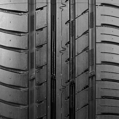 Cosmo MuchoMacho asymmetrical tires