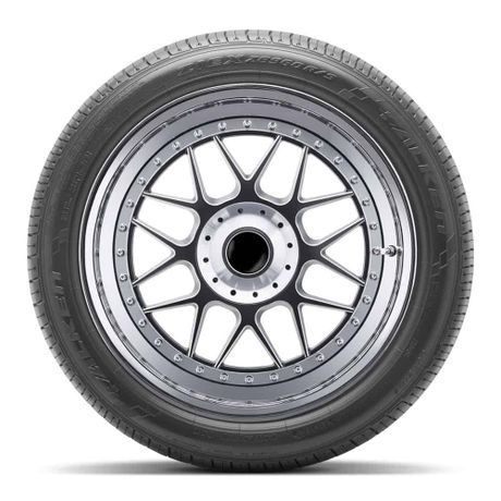 Falken Ziex ZE960 A/S 225/40R18 high performance tire