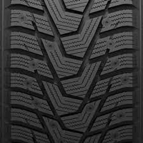 Hankook Winter i*Pike X W429A 245/60R18 studdable tire