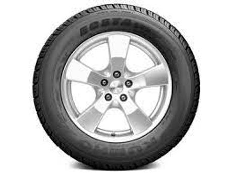 Kumho Ecsta STX KL12 305/45R22 directional tire