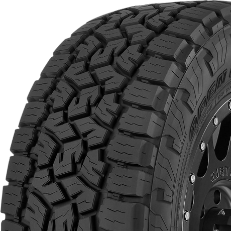 Toyo Open Country A/T III 33X12.50R18 all weather tire