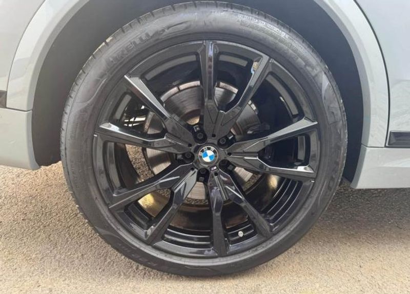 Pirelli P Zero (PZ4) | Price & Specs